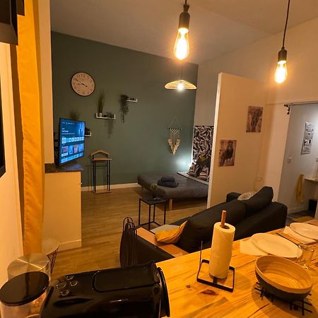 Charmant Appartement Climatise Aux Pieds De La Cite Каркассонн Екстер'єр фото
